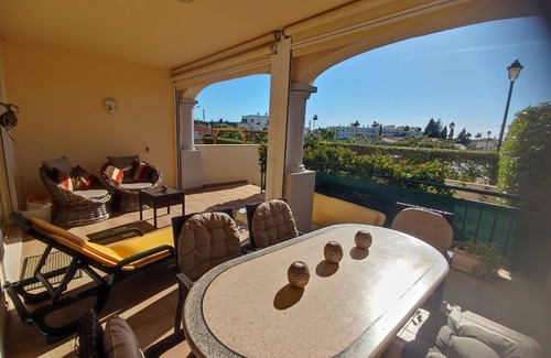 Guia Apartment | Beautiful designer ground floor apartment with leisure complex pool, gym & sauna