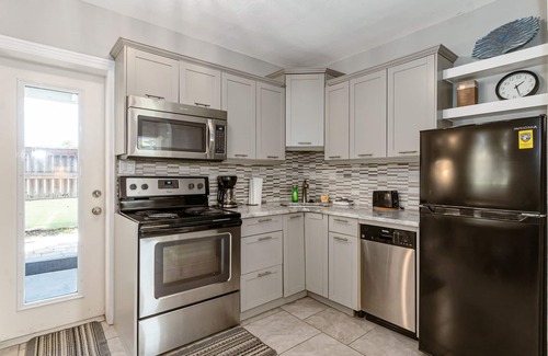 Melbourne Beach Apartment | Beautiful downtown Melbourne Beach renovated apartment one block from the beach!