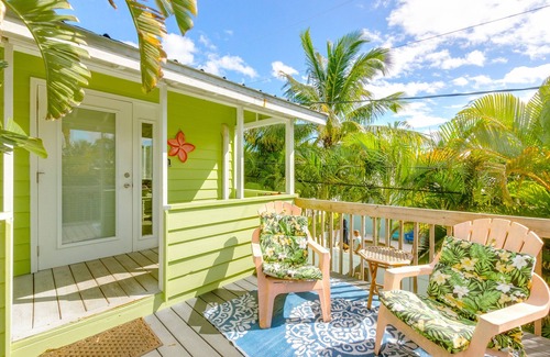 Melbourne Beach Apartment | Beautiful downtown Melbourne Beach renovated apartment one block from the beach!