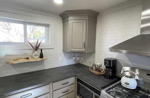 Alma Apartment | Beautiful Downtown 3bd apartment close to all the good stuff!