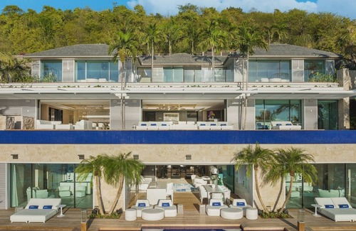 Corossol Villa | Beautiful Embrace Luxury villa