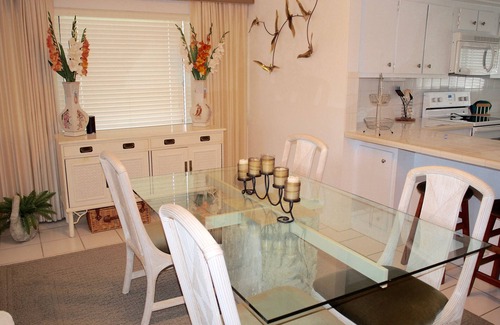 McGregor Condo | Beautiful end unit on the golf course and next to the pool