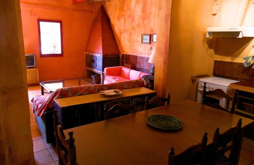 Banyeres del Penedes Cottage | Beautiful house for 5 people with garden.