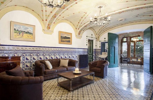 Castellar del Valles Villa | Beautiful modernist villa near Barcelona