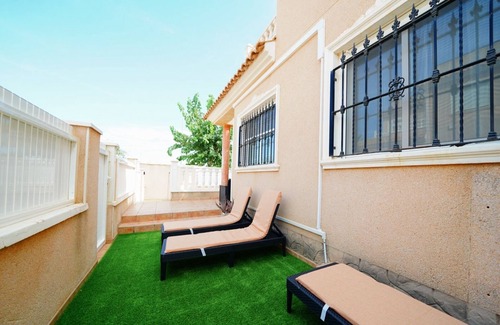 Torre de la Horadada House | Beautiful house with terrace, swimming pool, located 700 m from the sea (6 pers)