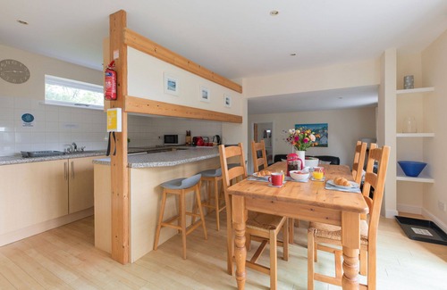 Saltash Cottage | Beautiful family/dog friendly cottage - rural setting & Country Club membership.