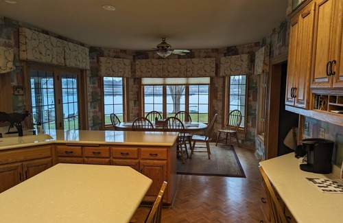 Oconomowoc House | Beautiful Family Home on Quiet Lake Ashippun