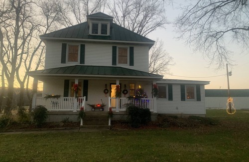 Mount Sterling House | Beautiful Farmhouse Stay!