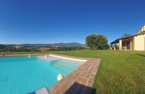 Calvi di Umbria Villa | Beautiful farmhouse with pool in Calvi dell'Umbria 30 min. from Rome