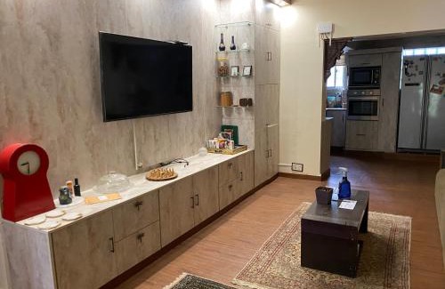Clifton Apartment | Beautiful flat near Do Talwar, Clifton, Karachi