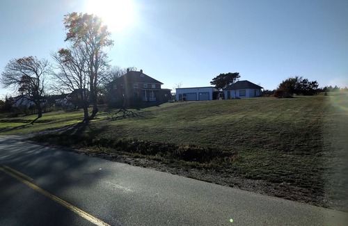 Yarmouth House | Beautiful Four Bedroom House with a Stunning view of the Chebogue River