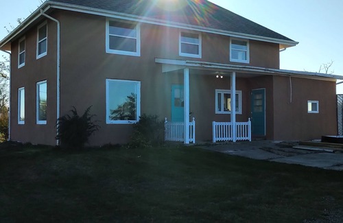 Yarmouth House | Beautiful Four Bedroom House with a Stunning view of the Chebogue River