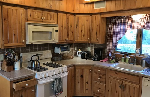 Becket House | Beautiful four season lakeside log home close to all Berkshires attractions.