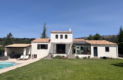 Chateauneuf-le-Rouge Villa | Beautiful Provencal villa 130 m2, quiet location, private pool, near Aix-en-Provence: