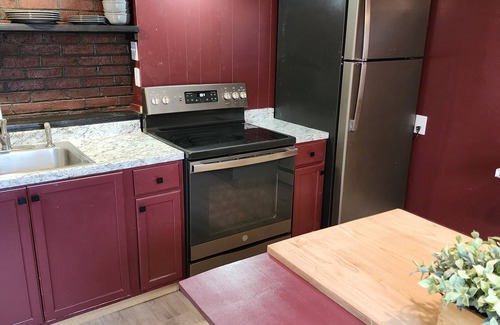 Waterville Apartment | Beautiful Fully Furnished Newly Renovated Garden Level Apartment