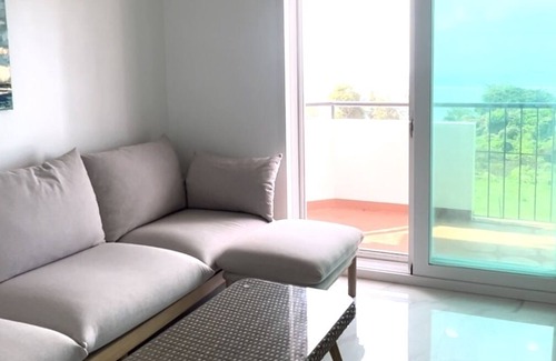 San Roque Apartment | Beautiful Fully Furnished Studio across PauPau Beach