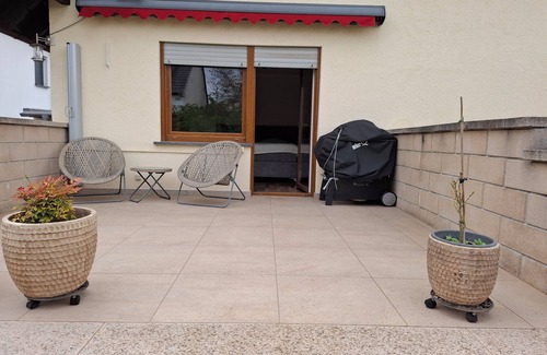 Biebelsheim Apartment | Beautiful furnished apartment in a quiet area with great hiking trails nearby