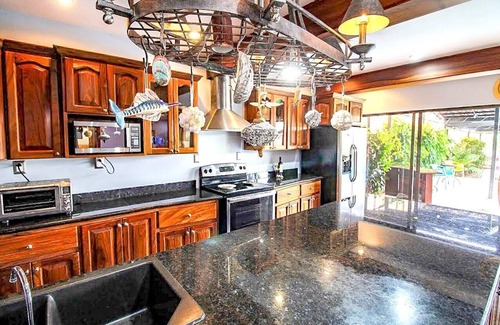 Puntarenas Villa | Beautiful getaway in Costa Rica