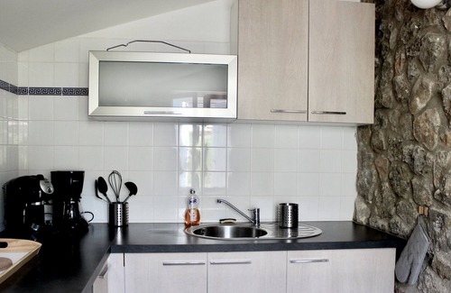 Generargues Cottage | BEAUTIFUL GITE IN CÉVENNES 4 BEDS - "THE BLUE CEDAR"