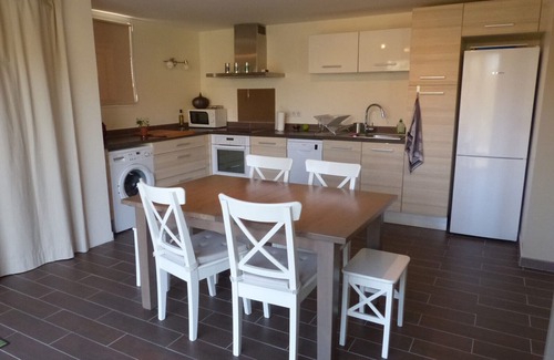 Saint-Jacques Villa | Beautiful guest house 60 M², 3*, in a quiet place with trees, closed property