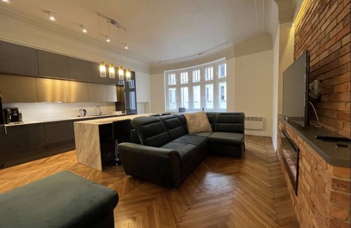 Stare Miasto Condo | Beautiful Heart of Old Town apartment.