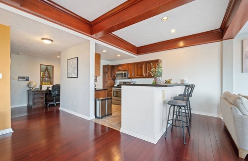 Pittsburgh House | Beautiful Hillside Home with Incredible City Views! Great Location and Privacy!