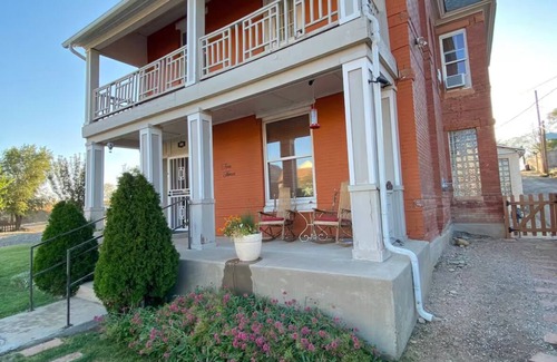 Pueblo House | Beautiful Historic Home close to Downtown Pueblo