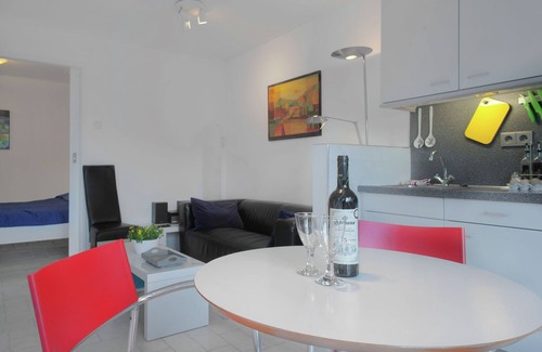 Krabbendam House | Beautiful Holiday Home near Lawn Bowling in Krabbendam