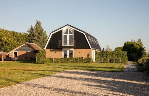 Municipality of Oudewater House | Beautiful holiday home with garden close to the major cities