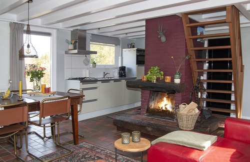 Zuideinde House | Beautiful Holiday Home with sauna & boat, boat can be booked from Apr until Oct