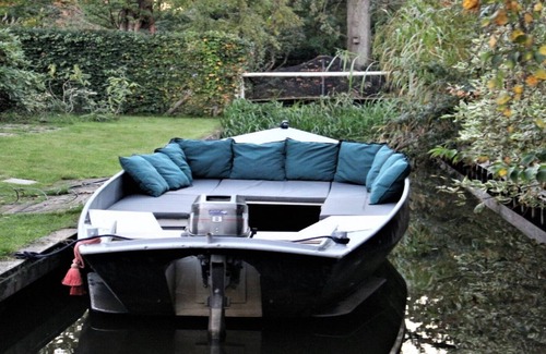 Zuideinde House | Beautiful Holiday Home with sauna & boat, boat can be booked from Apr until Oct