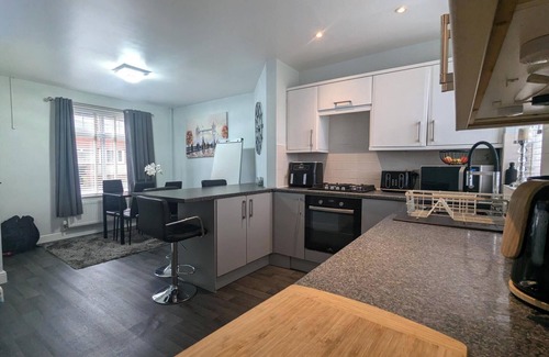 Bagillt House | Beautiful Holiday Retreat Gym and Jacuzzi, Sauna