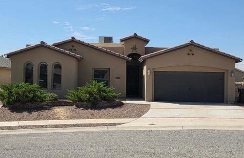 Santa Teresa House | Beautiful Home For Large Family!
