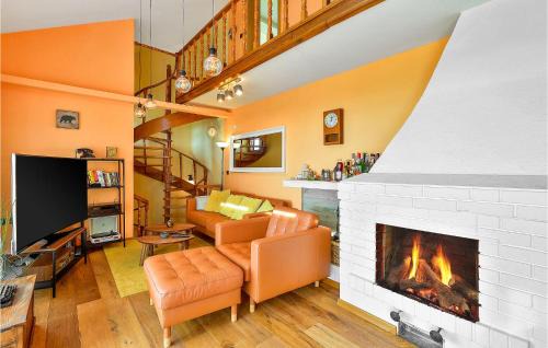 Sveti Juraj na Bregu House | Beautiful Home In Dragoslavec With 3 Bedrooms, Sauna And Outdoor Swimming Pool
