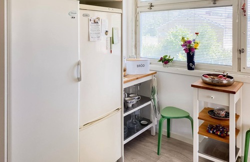 Almeboda House | Beautiful home in älmeboda with kitchen