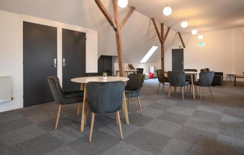 Brorup House | Beautiful Home In Brørup With Wifi