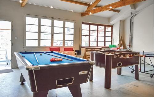 Fressin House | Beautiful Home In Fressin With Kitchen