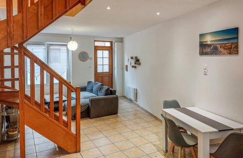 Gravelines House | Beautiful home in Gravelines with WiFi
