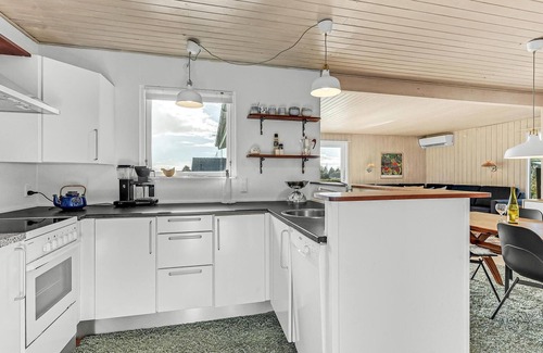 Hejsager Strand House | Beautiful home in Haderslev with WiFi