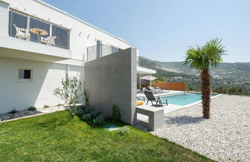 Klis House | Beautiful home in Klis with WiFi
