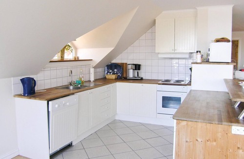 Lockna House | Beautiful home in Lidhult with kitchen