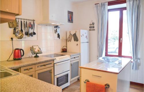 Montaudin House | Beautiful Home In Montaudin With Wifi
