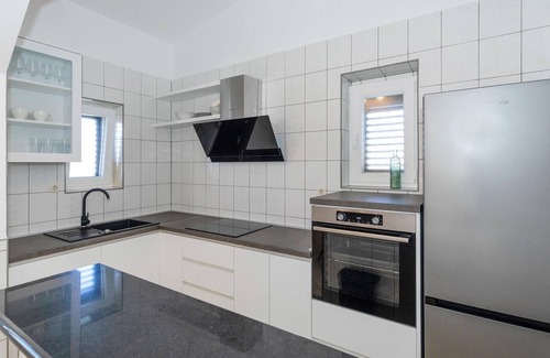 Opuzen House | Beautiful home in Opuzen with WiFi