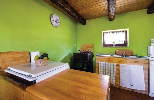 Ozalj House | Beautiful home in Ozalj with WiFi