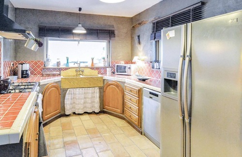 Roujan House | Beautiful home in Roujan with WiFi