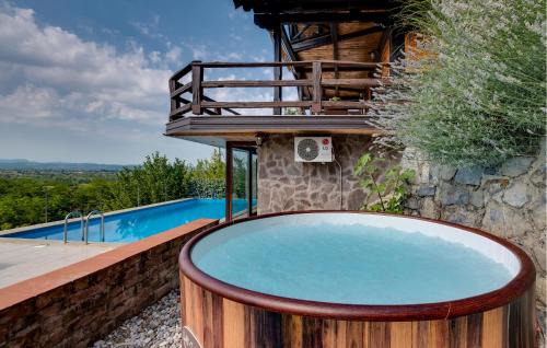 Samobor House | Beautiful Home In Samobor With Kitchen
