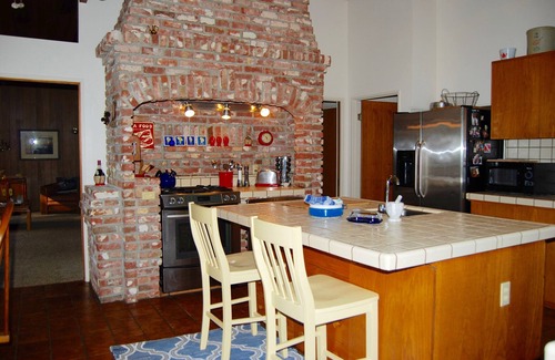 Cleone House | Beautiful Home in the Heart of the Majestic Redwoods. Secluded on 10 acres.