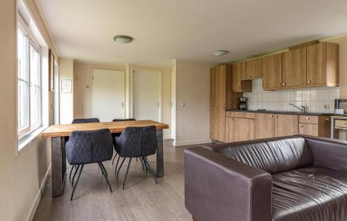 Wagenborgen House | Beautiful Home In Wagenborgen With Wifi