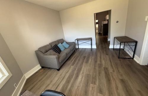 New City House | Beautiful Home Near Downtwon - Free Parking!