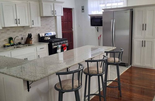 Georgetown House | Beautiful home near Cultural Center, National Stadium, Movietown, Gift Land Mall